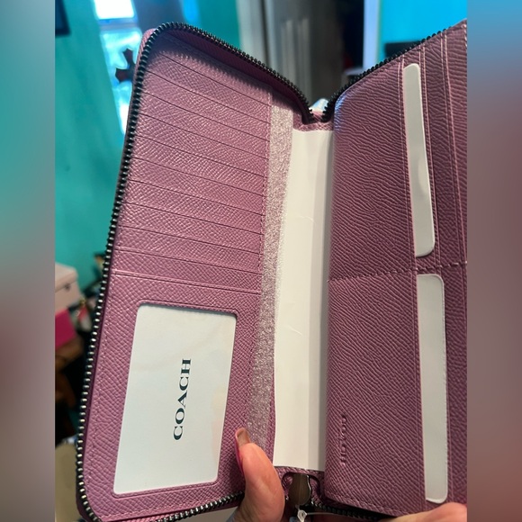 Coach Pink Leather Key & Card Holder - Picture 4 of 5